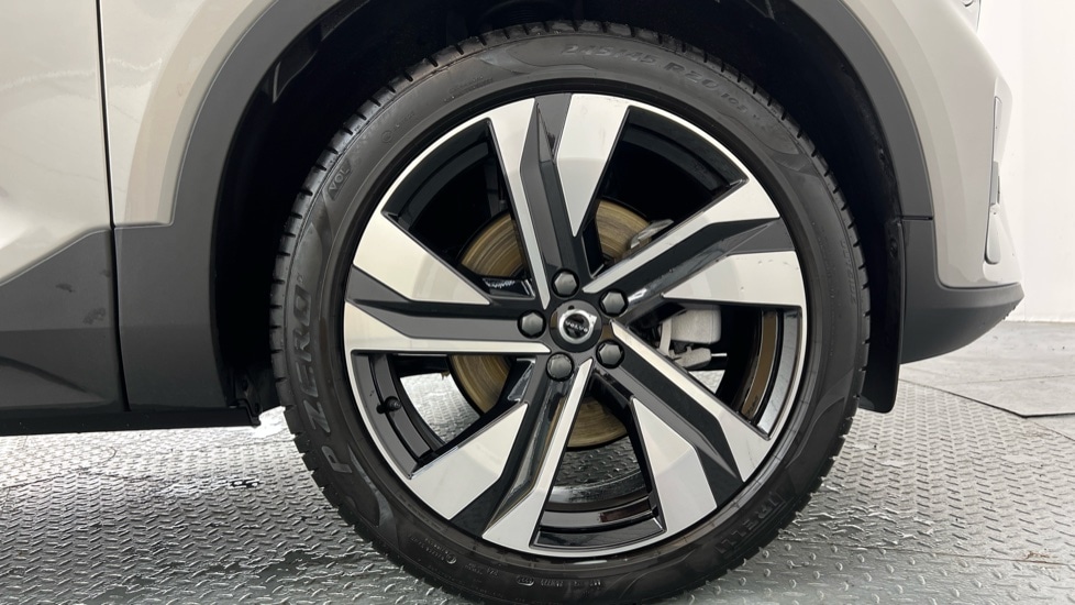 Used Volvo XC40 2025 for sale - 76501249: Photo 9