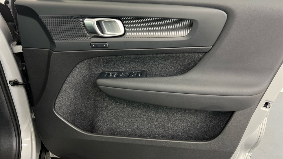 Used Volvo XC40 2025 for sale - 76647806: Photo 27