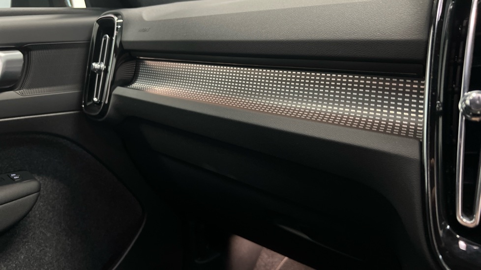 Used Volvo XC40 2025 for sale - 76647806: Photo 41