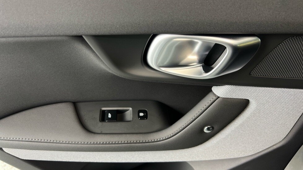 Used Polestar Polestar 2 2025 for sale - 78022212: Photo 61