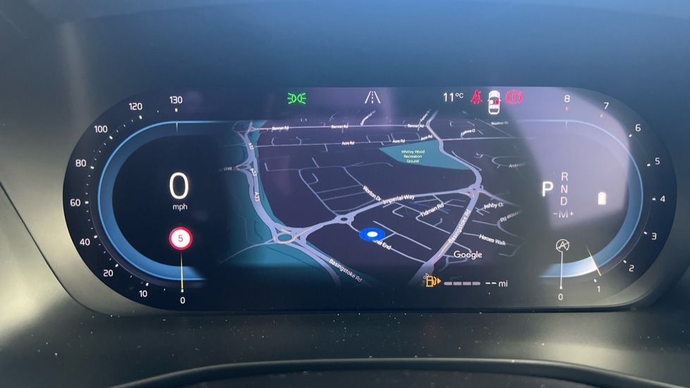 Used Volvo XC40 2023 for sale - 77975497: Photo 11