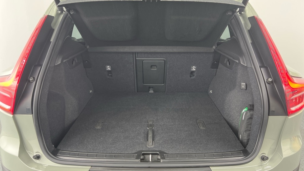 Used Volvo XC40 2023 for sale - 77975497: Photo 13