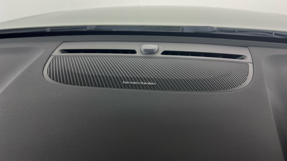 Used Volvo XC40 2023 for sale - 77975497: Photo 25