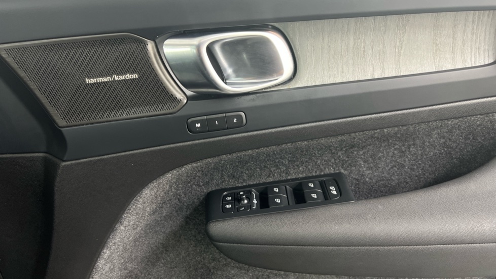 Used Volvo XC40 2023 for sale - 77975497: Photo 28