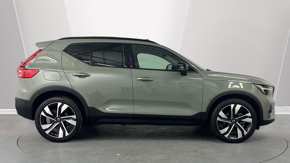 Used Volvo XC40 2023 for sale - 77975497: Photo 3