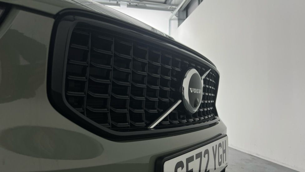 Used Volvo XC40 2023 for sale - 77975497: Photo 41