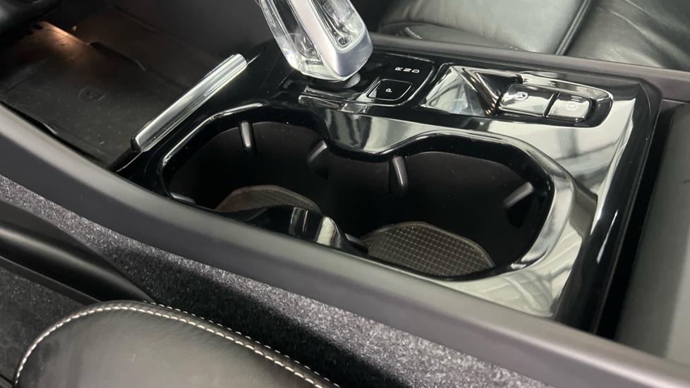 Used Volvo XC40 2023 for sale - 77975497: Photo 46