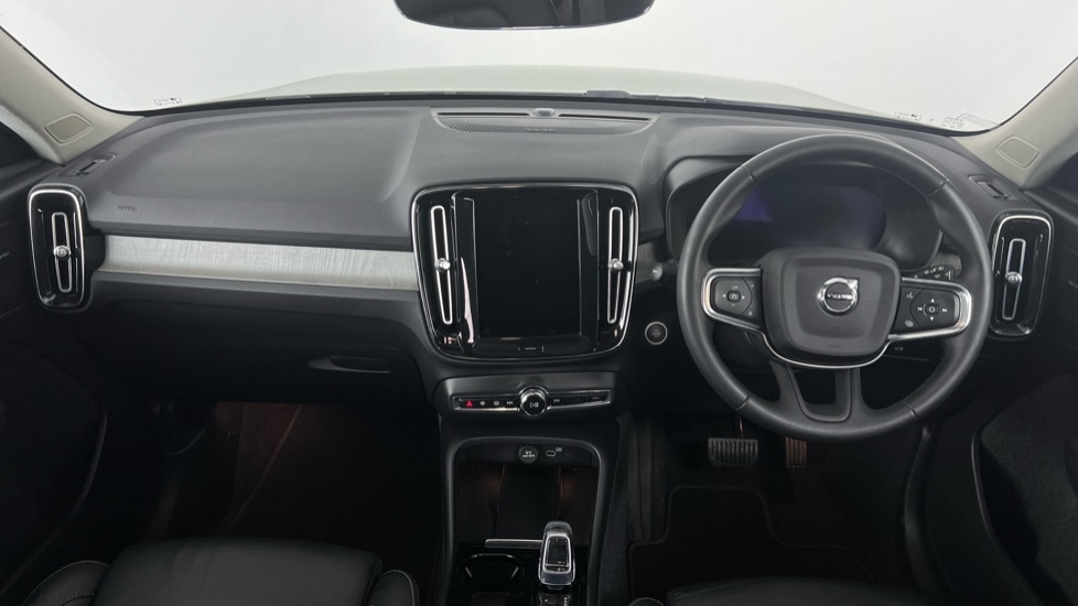 Used Volvo XC40 2023 for sale - 77975497: Photo 5