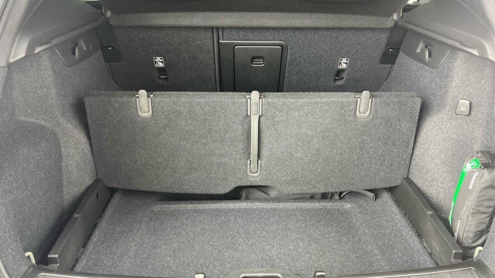 Used Volvo XC40 2023 for sale - 77975497: Photo 52