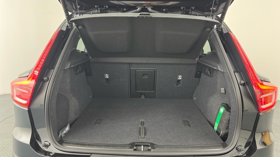 Used Volvo XC40 2025 for sale - 76544532: Photo 13