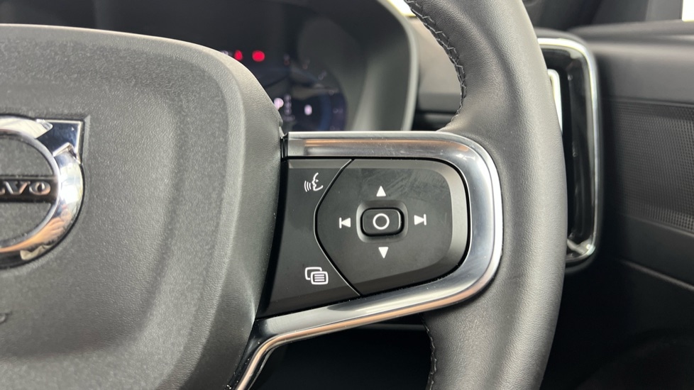 Used Volvo XC40 2025 for sale - 76544532: Photo 20