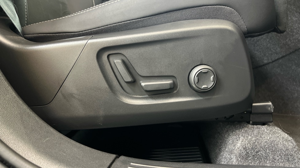 Used Volvo XC40 2025 for sale - 76544532: Photo 28