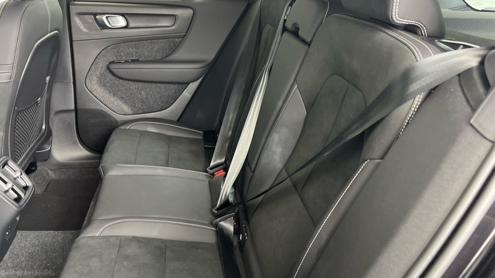 Used Volvo XC40 2025 for sale - 76544532: Photo 31