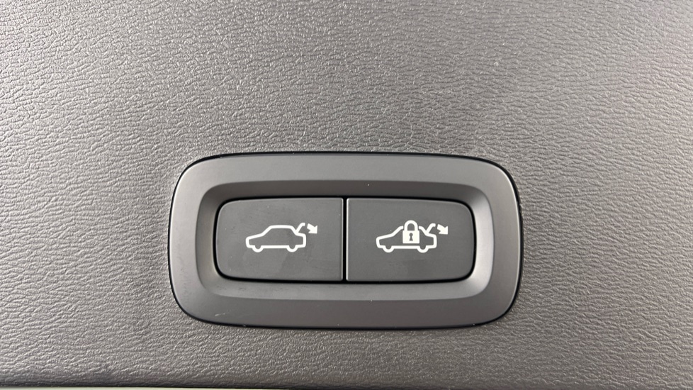 Used Volvo XC40 2025 for sale - 76544532: Photo 33