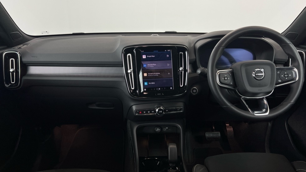 Used Volvo XC40 2025 for sale - 76544532: Photo 5