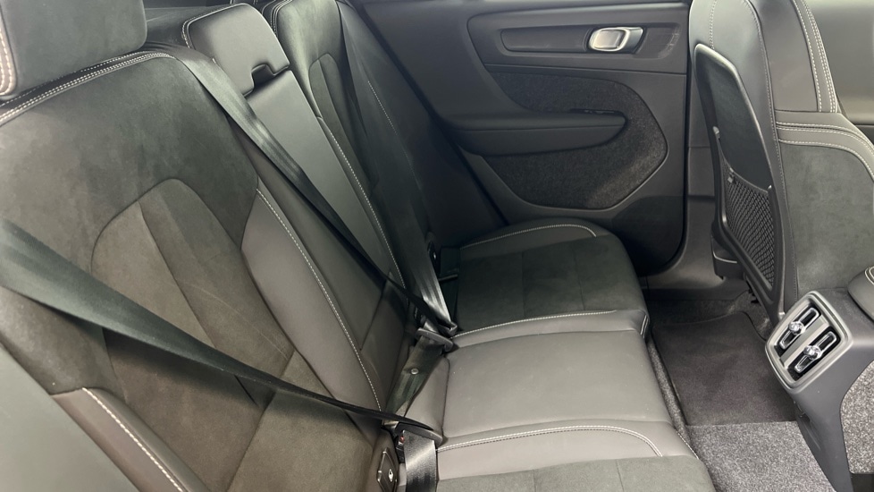 Used Volvo XC40 2025 for sale - 76544532: Photo 6
