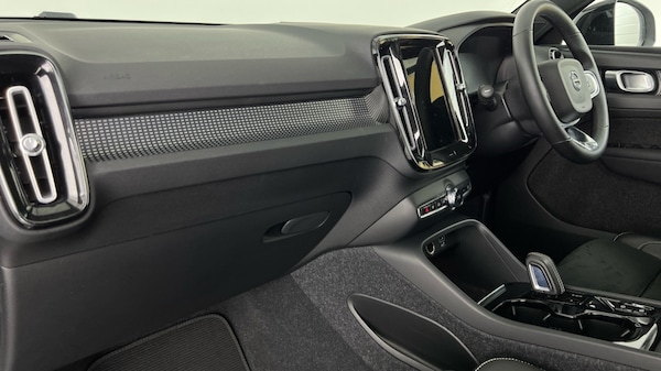 Used Volvo XC40 2022 for sale - 75641193: Photo 43