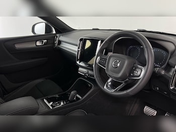 Used Volvo XC40 2022 for sale - 75641193: Photo