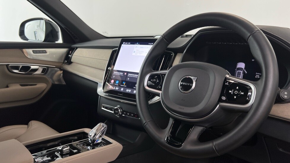 Used Volvo XC90 2025 for sale - 76344106: Photo 4