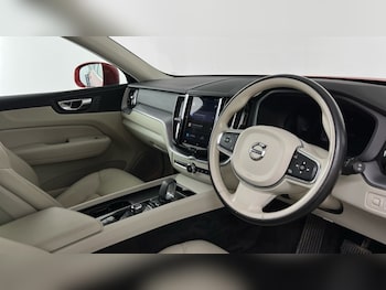 Used Volvo XC60 2021 for sale - 76738131: Photo