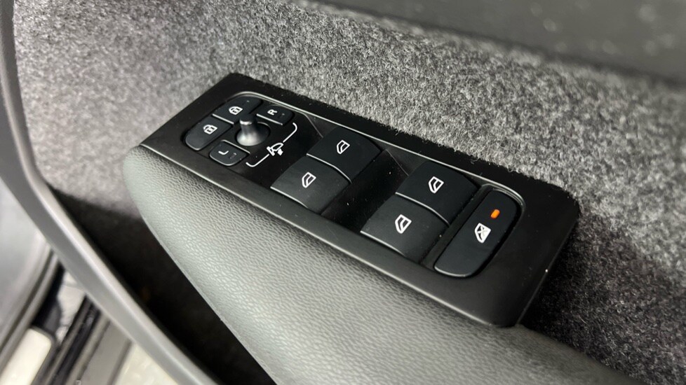 Used Volvo XC40 2021 for sale - 78014445: Photo 24