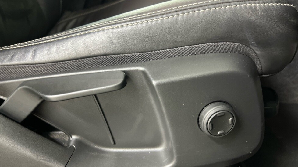 Used Volvo XC40 2021 for sale - 78014445: Photo 30