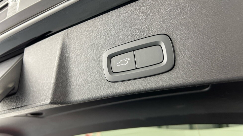 Used Volvo XC40 2021 for sale - 78014445: Photo 35