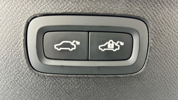 Used Volvo XC90 2020 for sale - 76172350: Photo 38