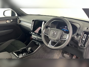 Used Volvo XC40 2025 for sale - 78165853: Photo