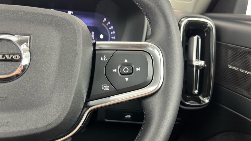 Used Volvo XC40 2025 for sale - 75565356: Photo 20