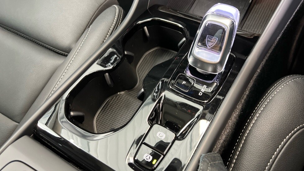 Used Volvo XC40 2025 for sale - 75565356: Photo 23