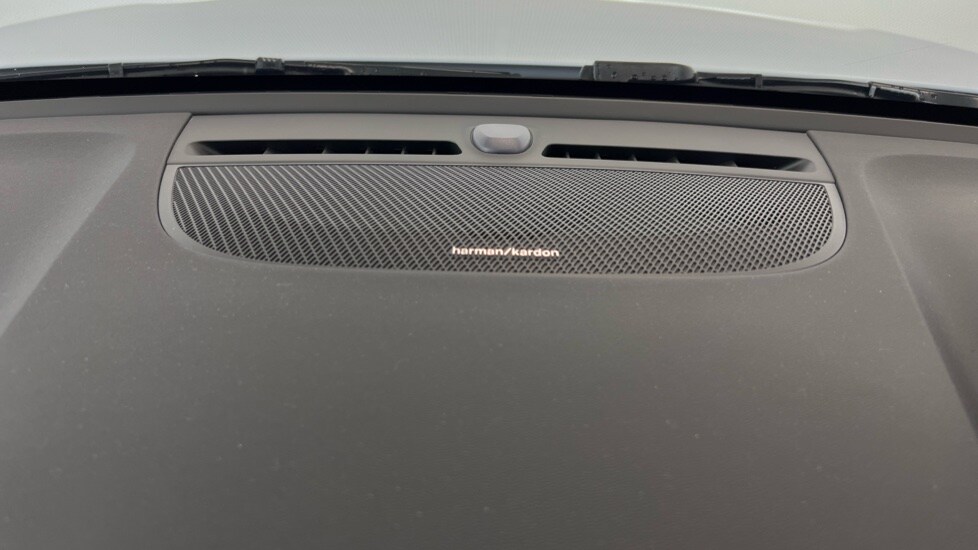 Used Volvo XC40 2025 for sale - 75565356: Photo 24