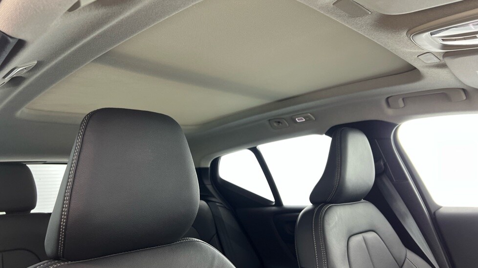 Used Volvo XC40 2025 for sale - 75565356: Photo 29