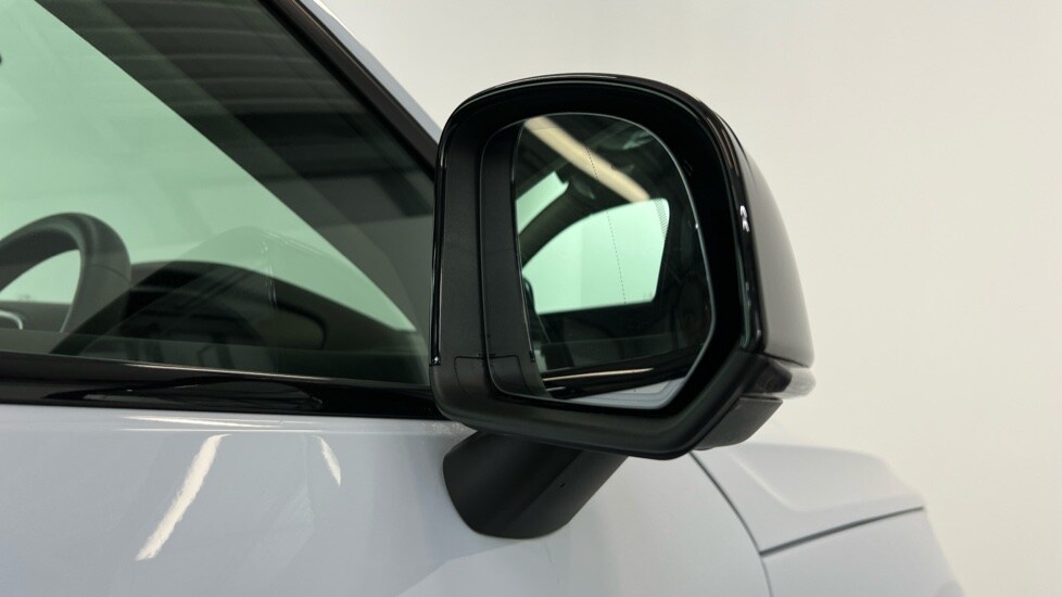 Used Volvo XC40 2025 for sale - 75565356: Photo 30