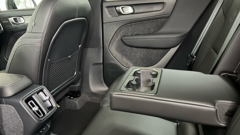 Used Volvo XC40 2025 for sale - 75565356: Photo 32