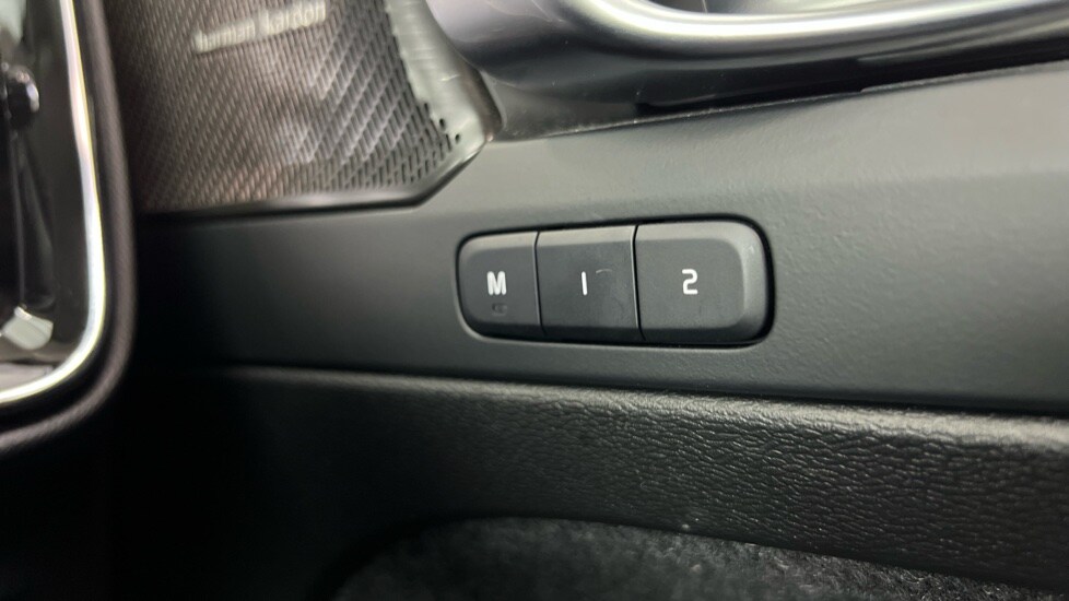 Used Volvo XC40 2025 for sale - 75565356: Photo 36