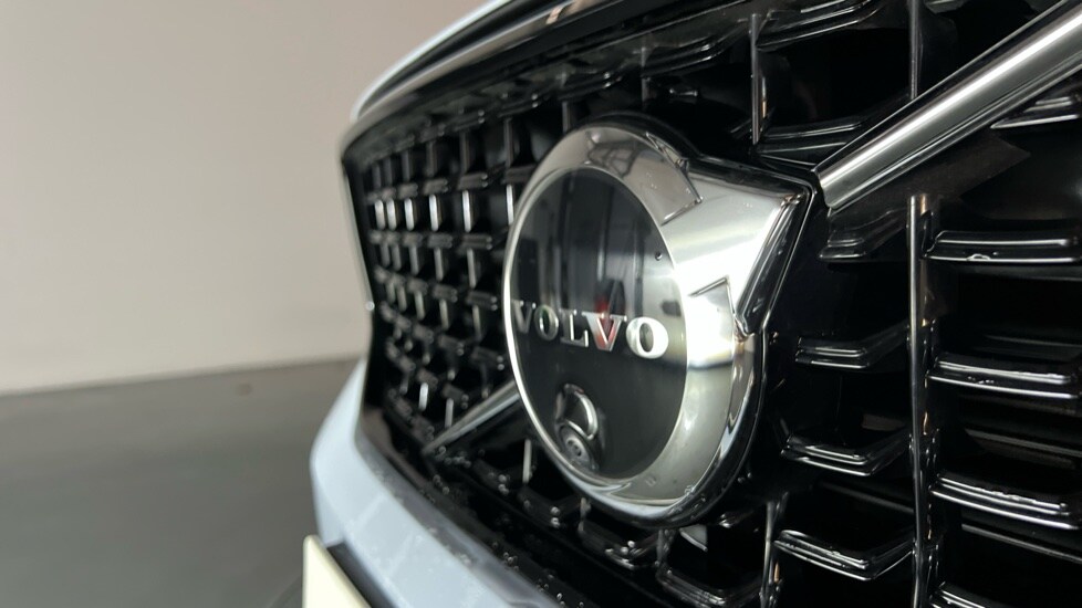 Used Volvo XC40 2025 for sale - 75565356: Photo 38