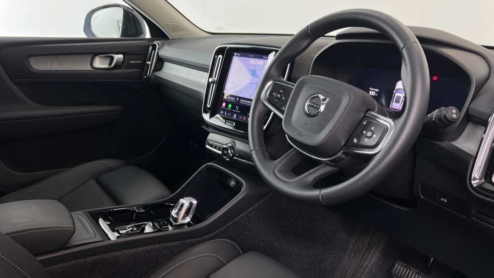 Used Volvo XC40 2025 for sale - 75565356: Photo 4