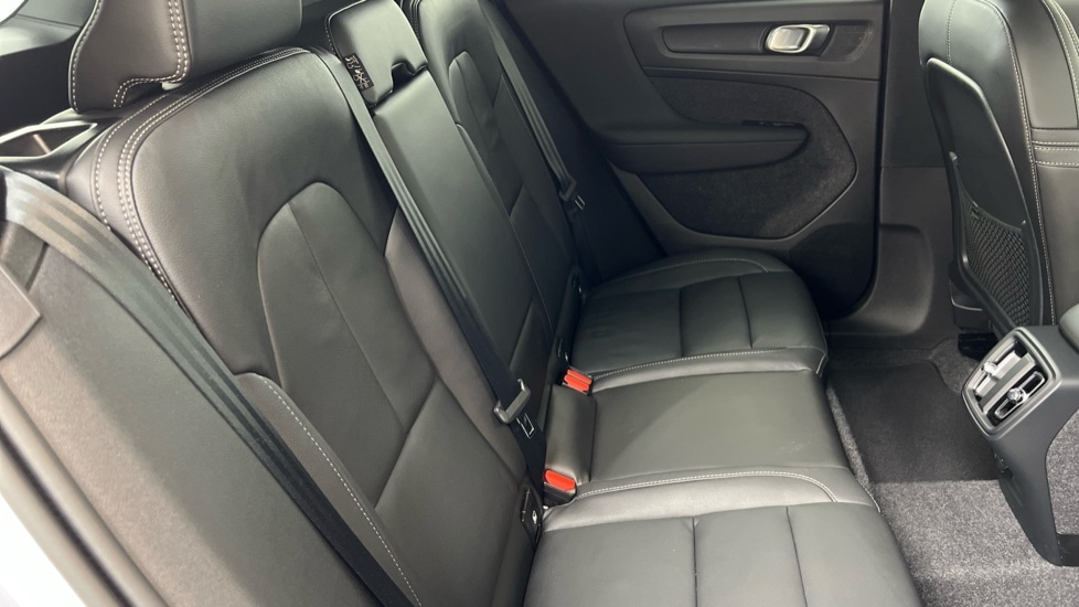 Used Volvo XC40 2025 for sale - 75565356: Photo 6