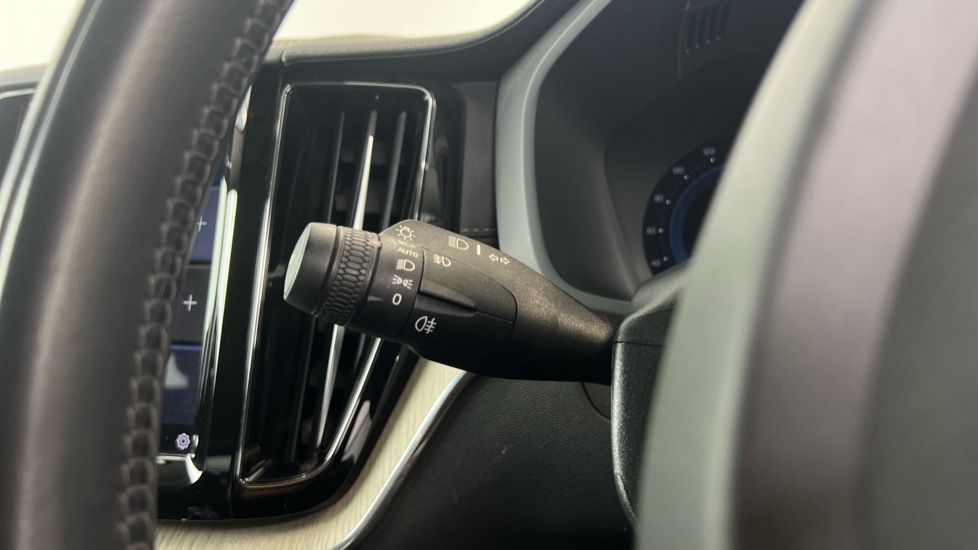 Used Volvo XC60 2021 for sale - 76276112: Photo 18