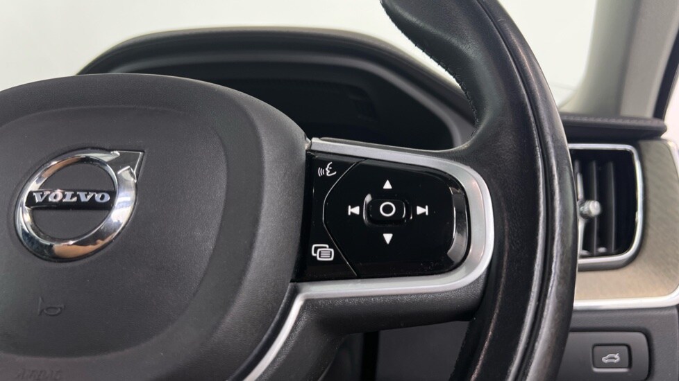 Used Volvo XC60 2021 for sale - 76276112: Photo 20