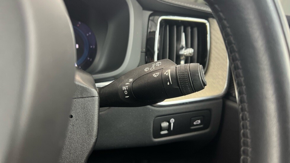 Used Volvo XC60 2021 for sale - 76276112: Photo 21