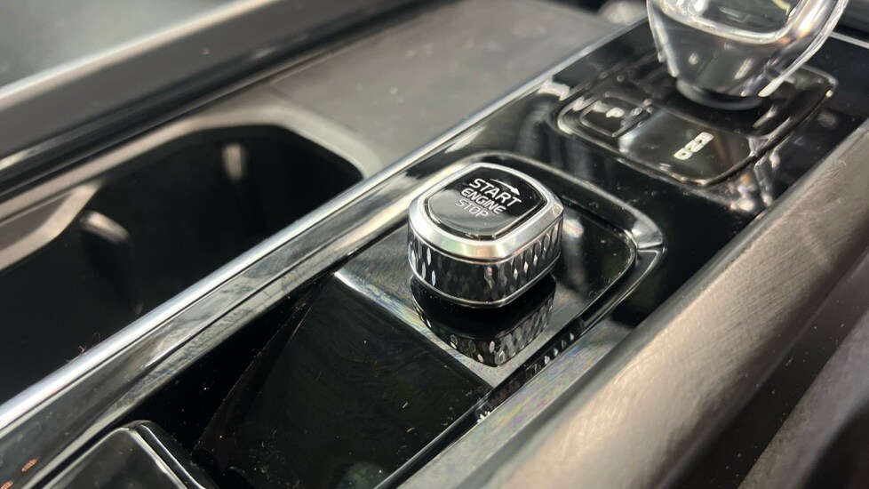 Used Volvo XC60 2021 for sale - 76276112: Photo 24