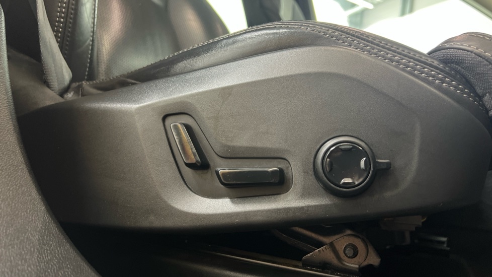 Used Volvo XC60 2021 for sale - 76276112: Photo 27