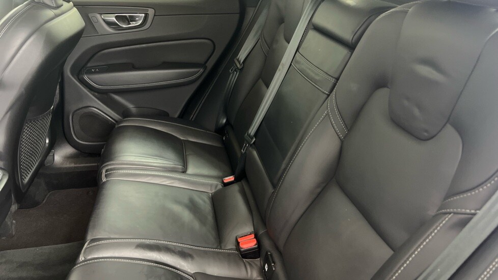 Used Volvo XC60 2021 for sale - 76276112: Photo 30