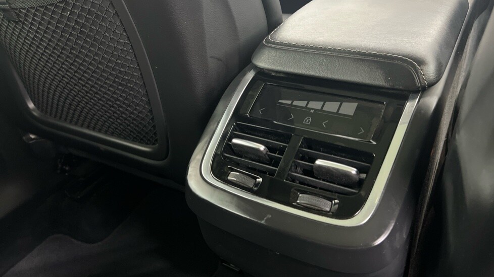 Used Volvo XC60 2021 for sale - 76276112: Photo 33