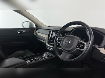 Used Volvo XC60 2021 for sale - 76276112: Photo