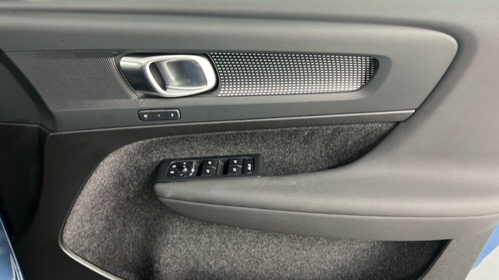 Used Volvo XC40 2024 for sale - 76265466: Photo 27