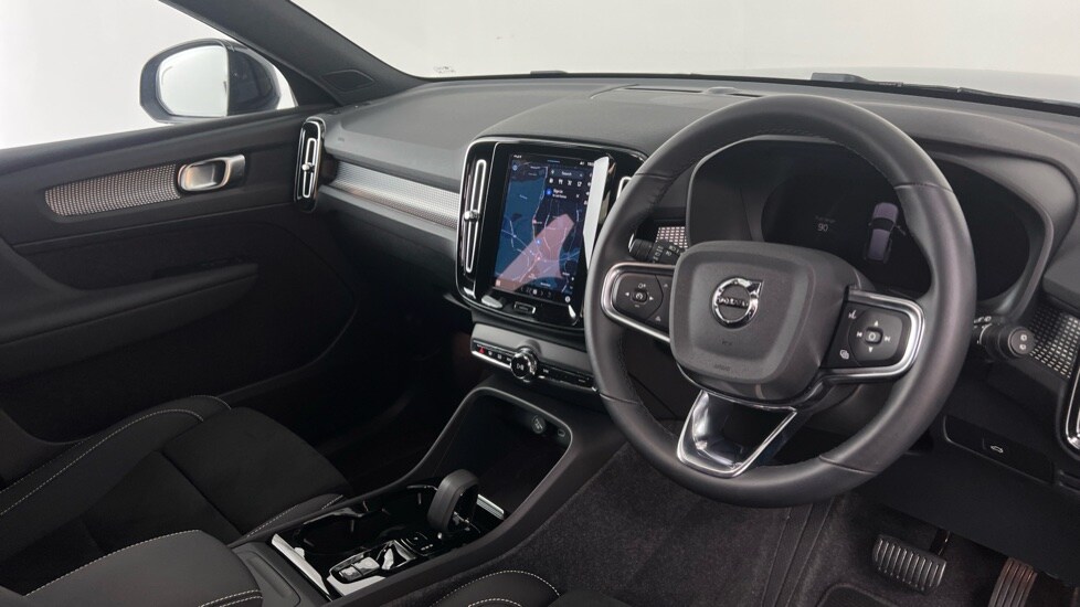 Used Volvo XC40 2024 for sale - 76265466: Photo 4