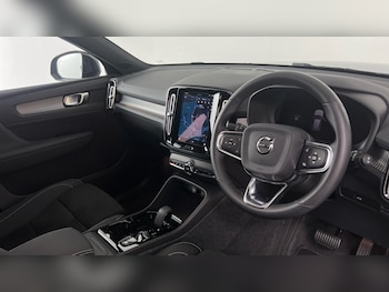 Used Volvo XC40 2024 for sale - 76265466: Photo